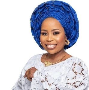 Meet your Posher, Folasade